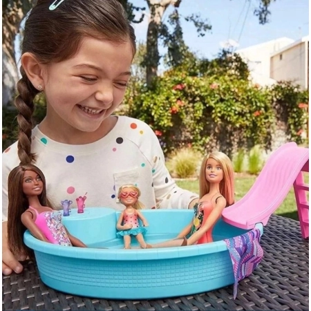 Lalka Barbie Zestaw Basen ze zjeżdżalnią GHL91