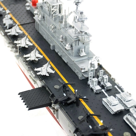 Zdalnie sterowany statek RC 75cm Lotniskowiec USS Wasp 1:350 2,4GHz