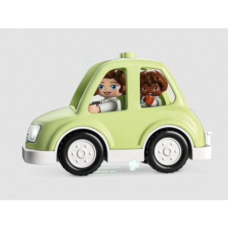 LEGO DUPLO Dom rodzinny na kółkach 10986 klocki