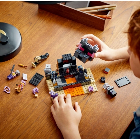 Lego Minecraft Arena Endu 21242 klocki zestaw