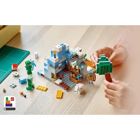 LEGO Minecraft 21243 Ośnieżone szczyty klocki