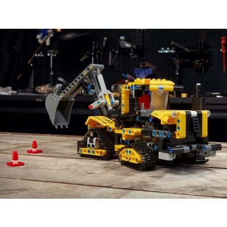 LEGO Technic Wytrzymała koparka 42121