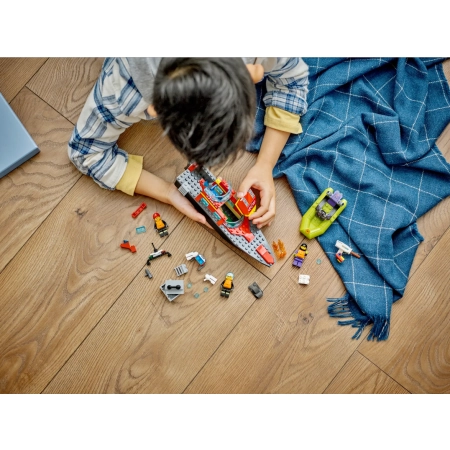 Lego City 60373 Łódź strażacka klocki