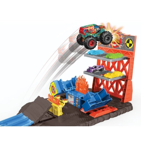 Hot Wheels Monster Trucks Demolka na Stacji Zestaw